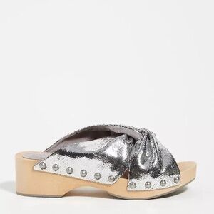 Kelsi Dagger Metallic Silver Crackle Brooklyn Clog 5.5